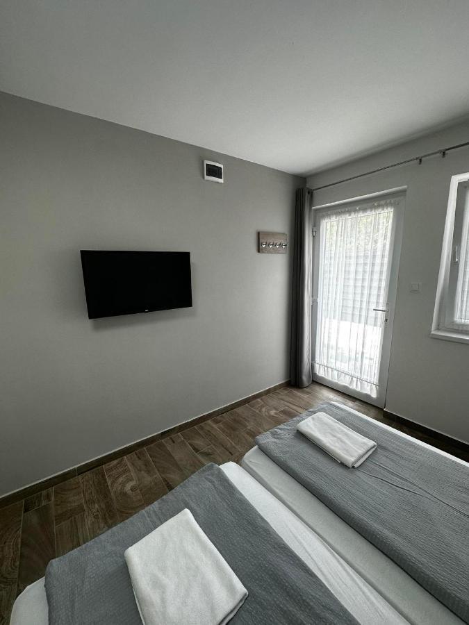 Апартаменты Freedom Apartman Морахалом Экстерьер фото